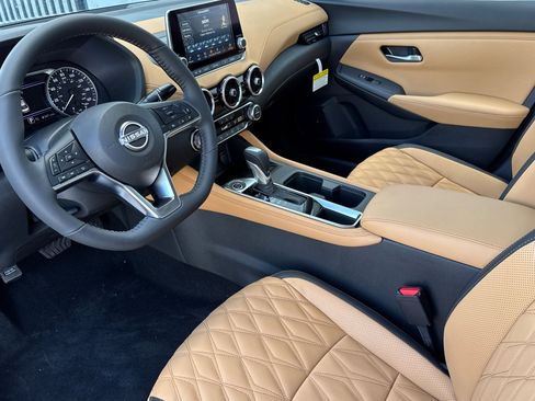 New 2025 Nissan Sentra SV w/ SV Premium Package image 7