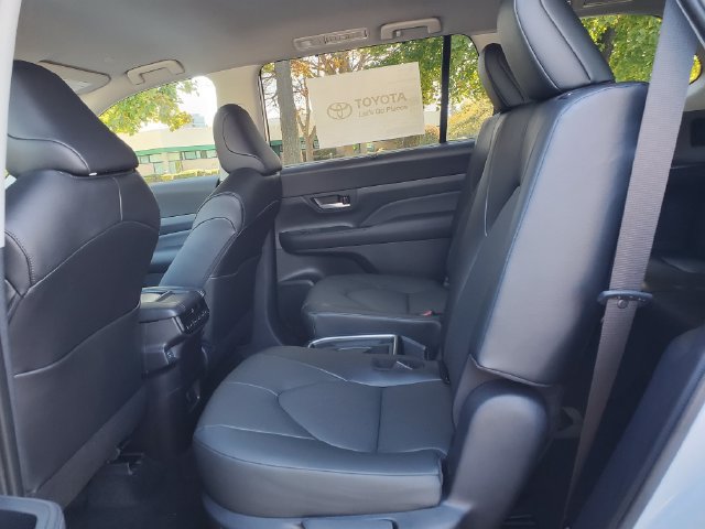 New 2026 Toyota Grand Highlander XLE FWD image 8