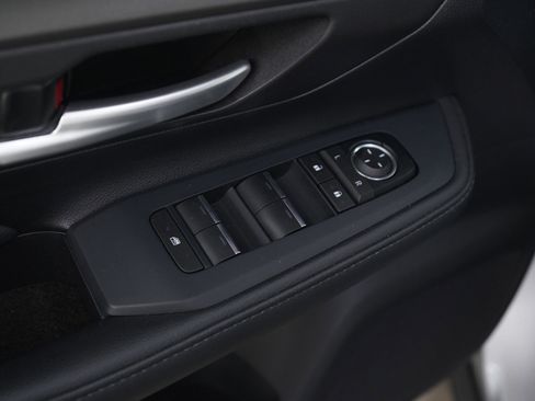 Used 2025 Toyota Grand Highlander XLE image 22