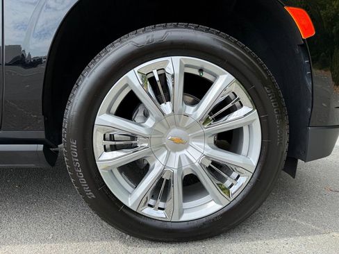 Certified 2024 Chevrolet Suburban High Country w/ Premium Package 2 image 16