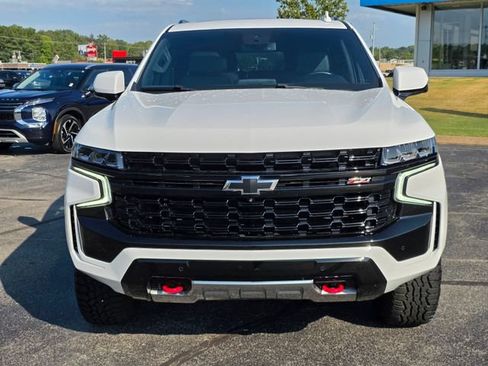 Used 2023 Chevrolet Tahoe Z71 w/ Luxury Package AWD/4WD image 4