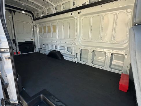 Used 2019 Ford Transit 250 148 High Roof Extended RWD image 10