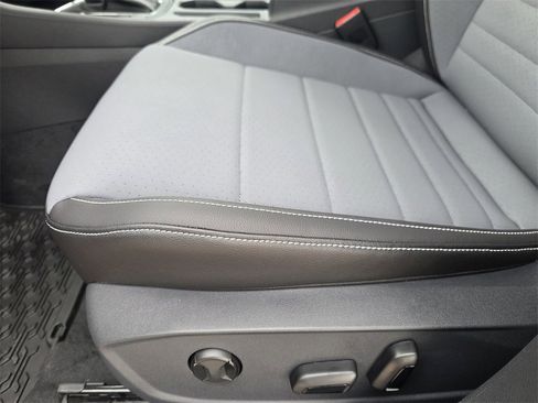 New 2026 Volkswagen Jetta SE image 17