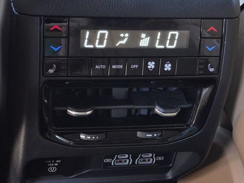 Used 2025 Jeep Grand Cherokee Summit AWD/4WD image 24