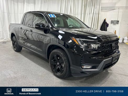 Used 2025 Honda Ridgeline Black Edition image 2