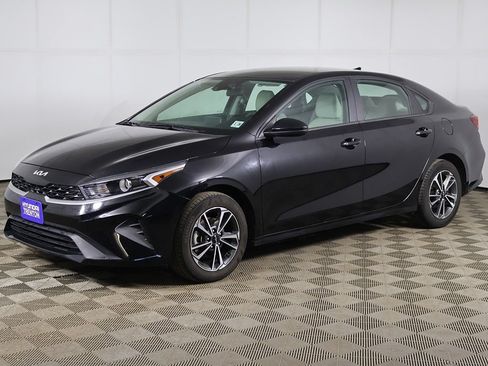 Used 2023 Kia Forte LXS FWD image 6