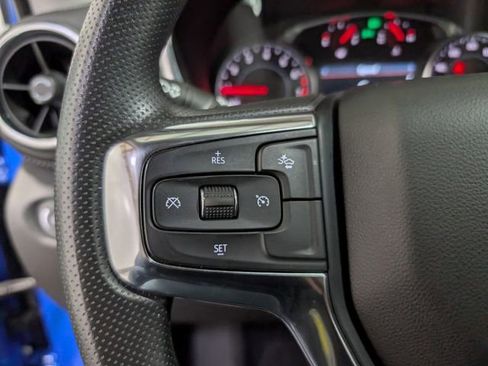 Used 2025 Chevrolet Blazer LT FWD image 18