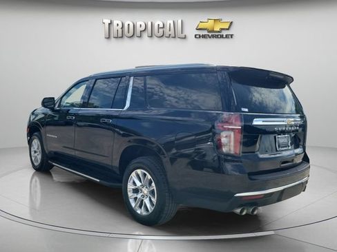 Used 2024 Chevrolet Suburban Premier AWD/4WD image 3
