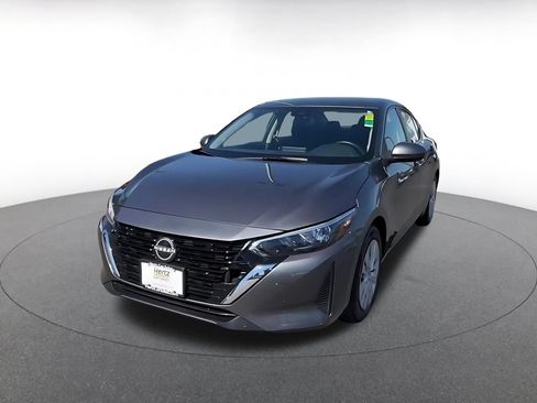 Used 2025 Nissan Sentra S FWD image 7