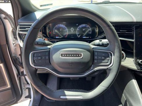 Certified 2022 Jeep Wagoneer Series II AWD/4WD image 12