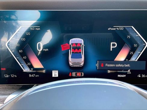 Used 2025 BMW i7 eDrive50 image 24