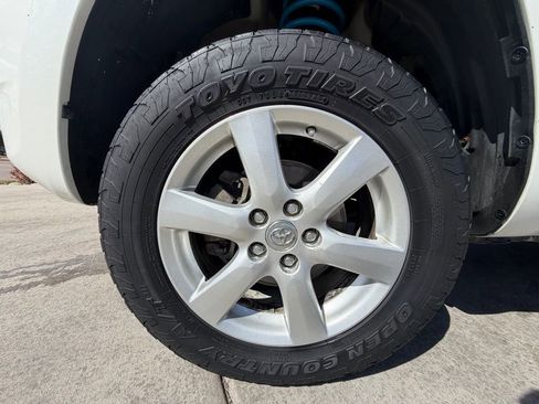 Used 2008 Toyota RAV4 Limited image 34