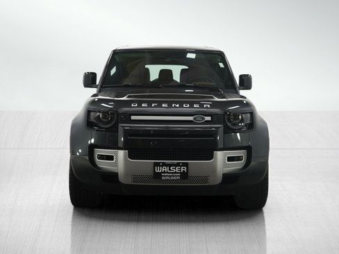 Used 2023 Land Rover Defender 130 First Edition image 8
