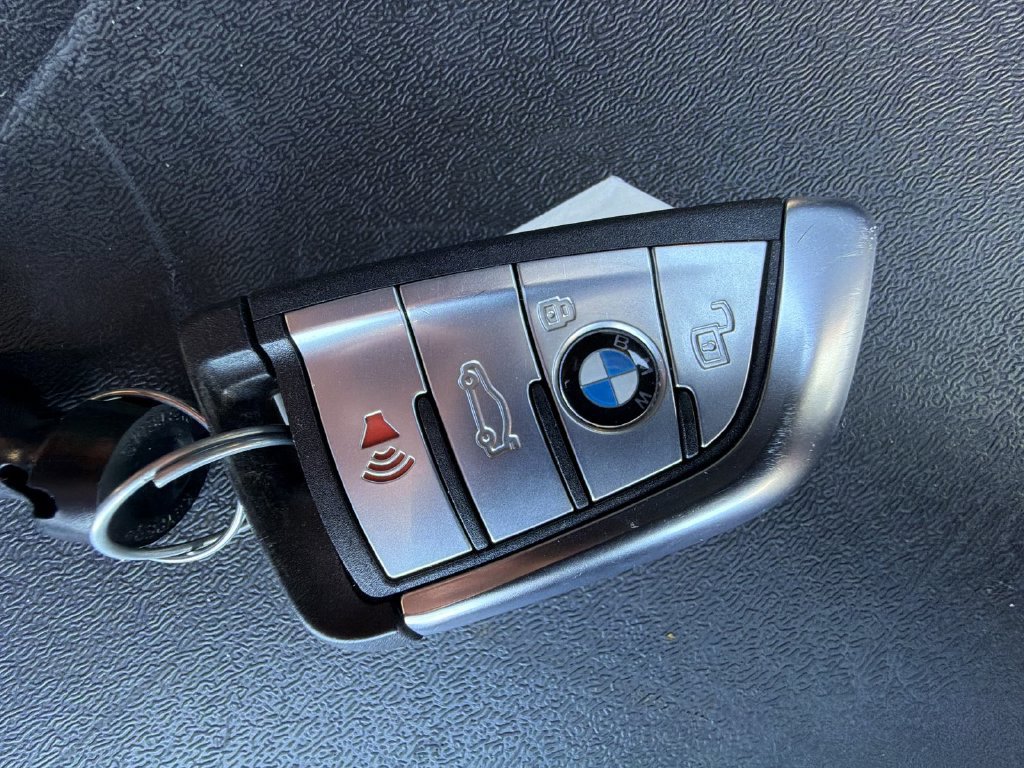 Used 2020 BMW X5 xDrive40i w/ M Sport Package AWD/4WD image 28