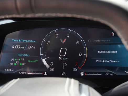 Used 2025 Chevrolet Corvette Stingray Preferred Cpe w/ Z51 Performance Package RWD image 27