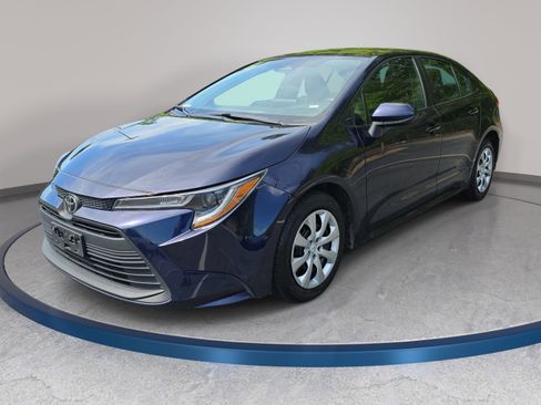 Used 2024 Toyota Corolla LE image 1