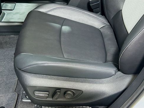 New 2025 Toyota Sienna XSE FWD image 16
