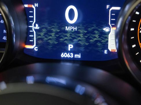 Used 2023 Jeep Wrangler Unlimited Rubicon w/ Safety Group image 15