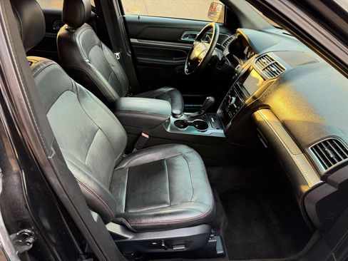 Used 2016 Ford Explorer Sport image 20