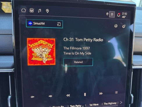 Used 2025 GMC Yukon Denali image 32