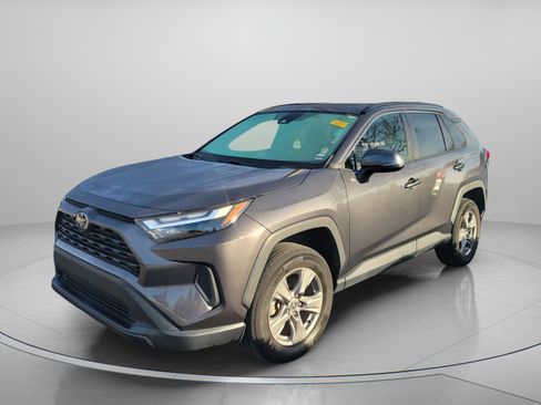 Certified 2022 Toyota RAV4 XLE w/ Convenience Package image 2
