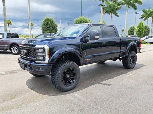 New 2025 Ford F250 XLT w/ Black Appearance Package image 4