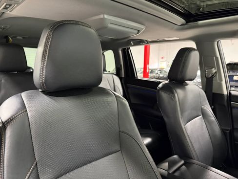 Used 2018 Toyota Highlander Limited AWD/4WD image 48