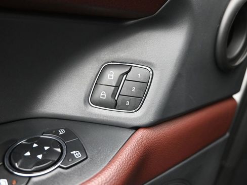 Used 2024 Ford Expedition Limited AWD/4WD image 16