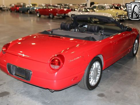 Used 2002 Ford Thunderbird image 5