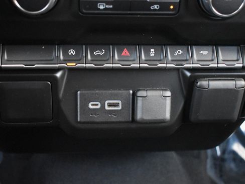 Used 2021 Chevrolet Silverado 1500 Custom w/ Safety Confidence Package RWD image 10