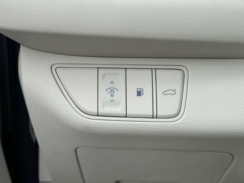 New 2026 Genesis G70 2.5T Prestige image 18