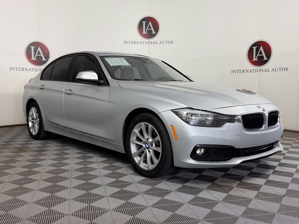 Used 2017 BMW 320i xDrive Sedan AWD/4WD image 1