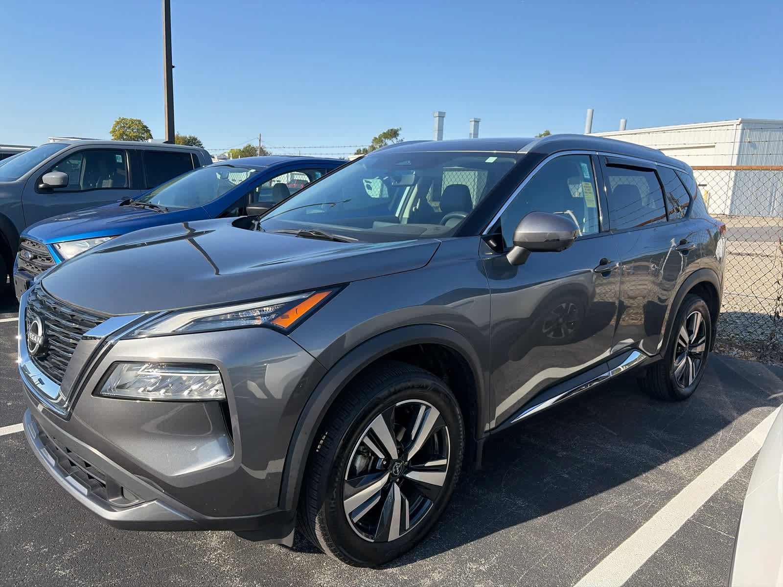 Used 2023 Nissan Rogue SL AWD/4WD image 1