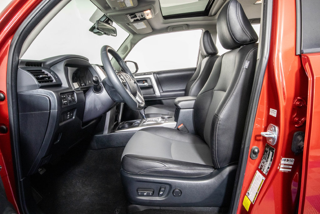 Used 2022 Toyota 4Runner SR5 Premium w/ Moonroof Package RWD image 10