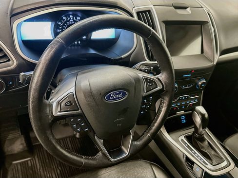 Used 2018 Ford Edge SEL w/ Equipment Group 201A AWD/4WD image 18