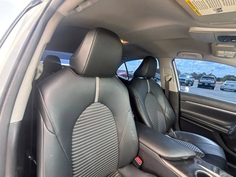 Used 2023 Toyota Camry SE FWD image 26