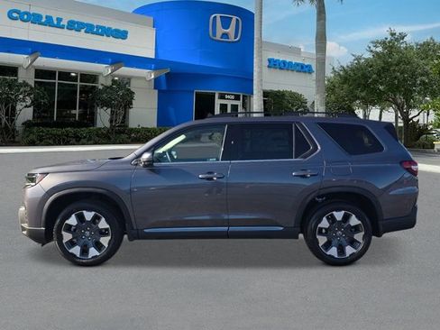 New 2026 Honda Pilot Touring image 2