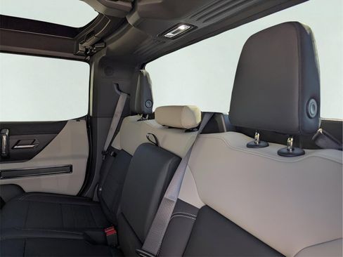 New 2026 GMC Hummer EV 4x4 Crew Cab image 16