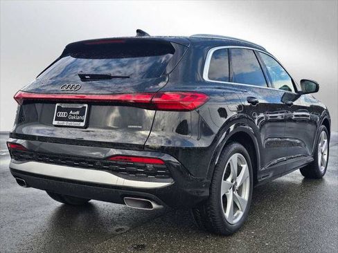 New 2025 Audi Q5 Prestige image 3
