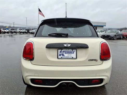 Used 2017 MINI Cooper S image 4
