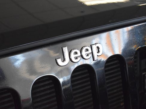 Used 2018 Jeep Wrangler Unlimited Sport S AWD/4WD image 20