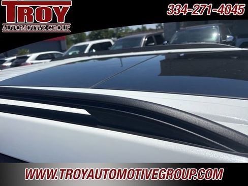 Used 2020 Ford Explorer XLT w/ Equipment Group 202A AWD/4WD image 22