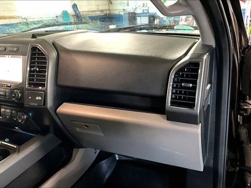 Used 2018 Ford F150 XLT w/ Equipment Group 302A Luxury image 16