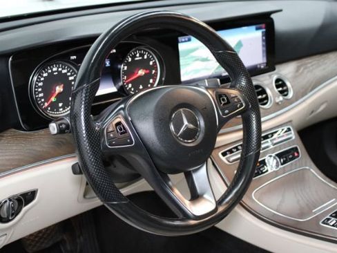 Used 2018 Mercedes-Benz E 300 4MATIC w/ Premium 1 Package image 17