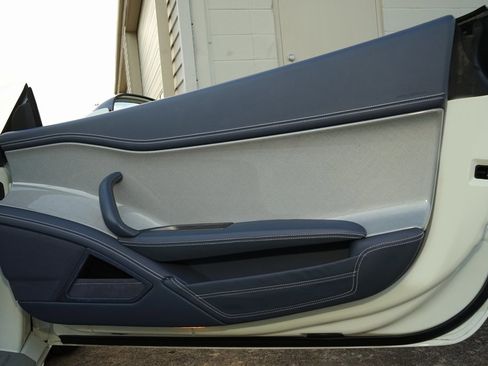 Used 2015 Ferrari 458 Spider image 22