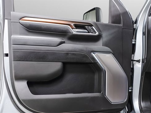 Used 2024 GMC Sierra 2500 Denali w/ Denali Reserve Package image 25