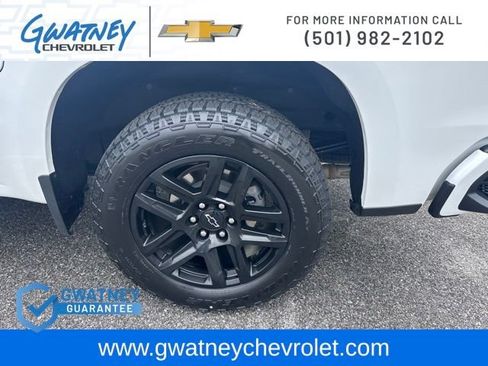 Used 2025 Chevrolet Silverado 1500 RST AWD/4WD image 11