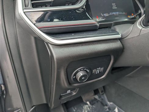 Used 2022 Jeep Grand Cherokee Trailhawk w/ ADV Protech Group II AWD/4WD image 24