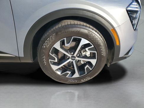 Certified 2025 Kia Sportage EX image 6