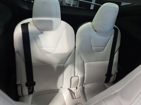 Used 2017 Tesla Model X 75D image 9